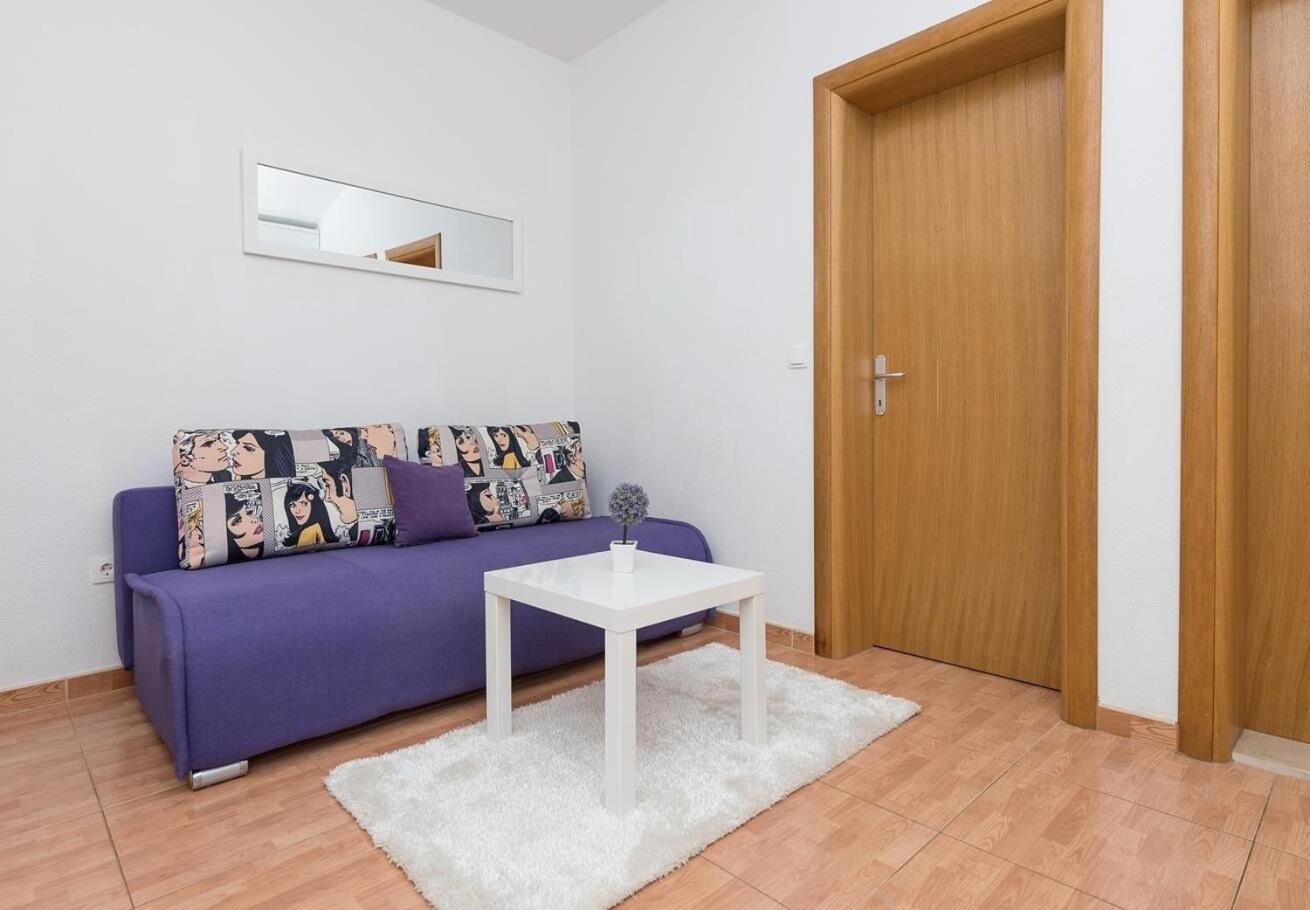 Apartments Ivi - 100 M From Pebble Beach Drasnice Bagian luar foto