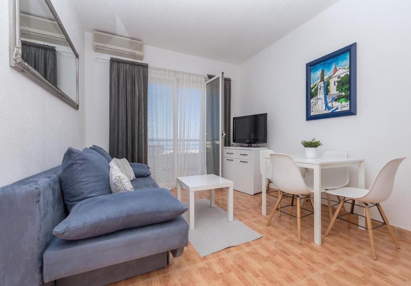 Apartments Ivi - 100 M From Pebble Beach Drasnice Bagian luar foto