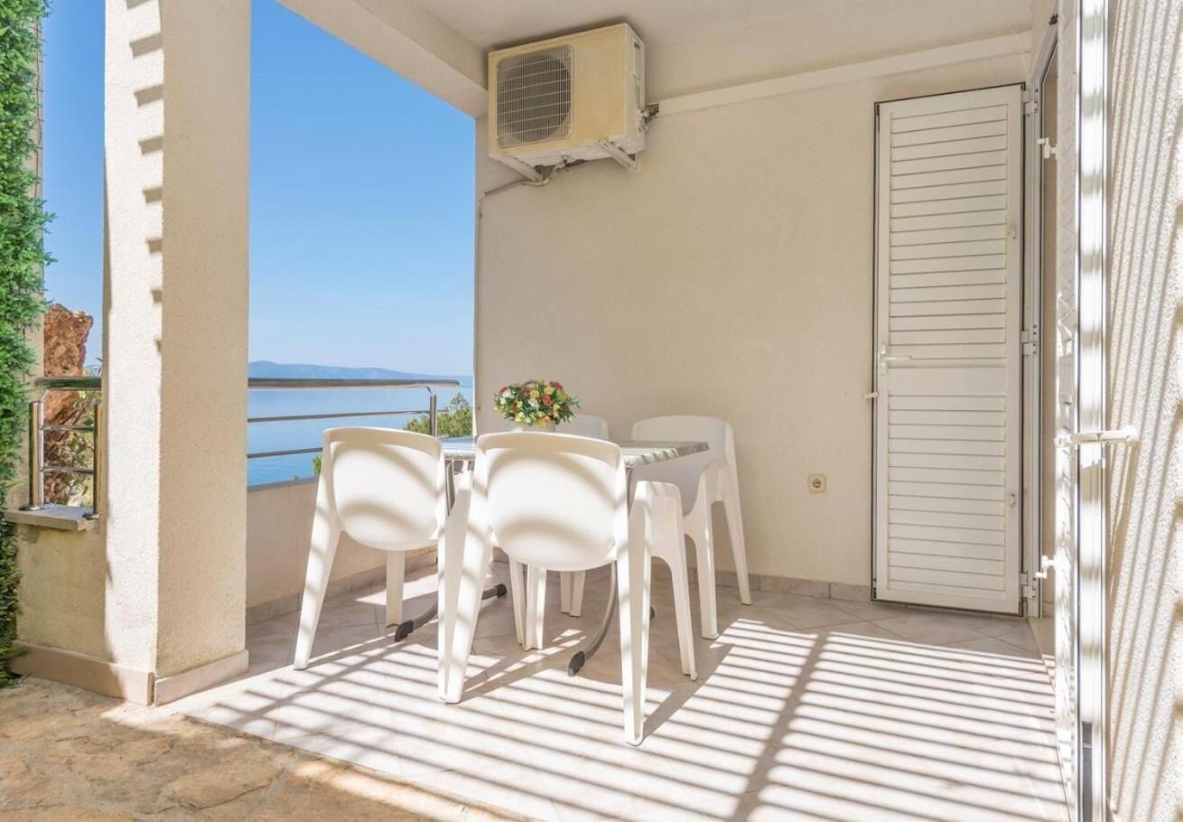 Apartments Ivi - 100 M From Pebble Beach Drasnice Bagian luar foto