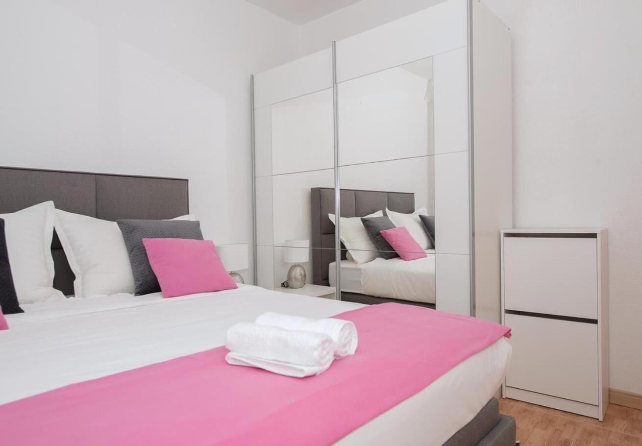Apartments Ivi - 100 M From Pebble Beach Drasnice Bagian luar foto