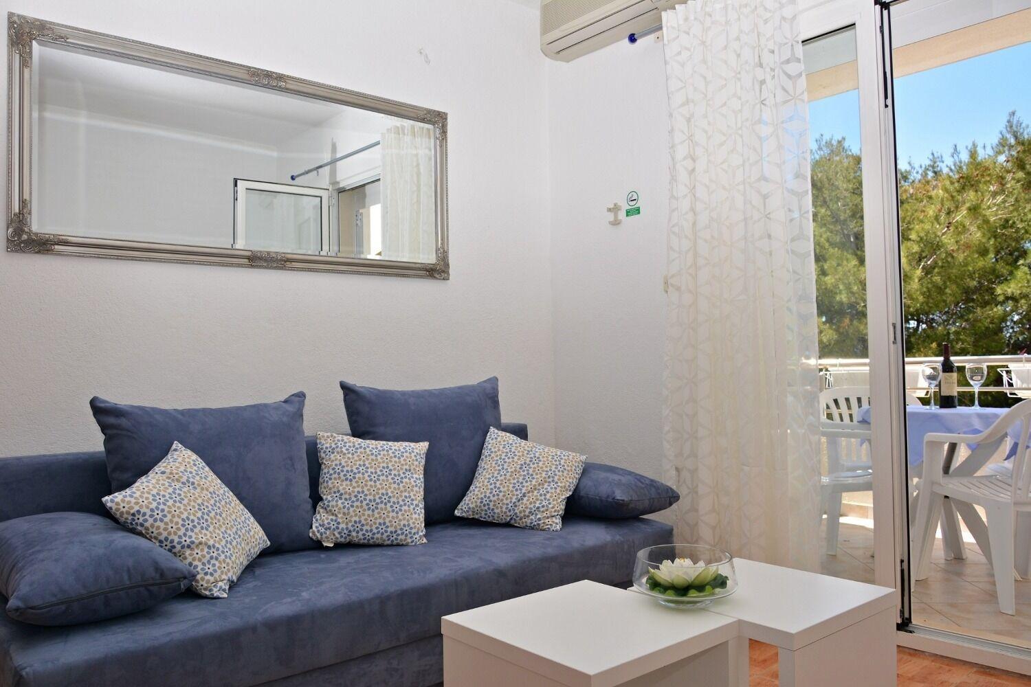 Apartments Ivi - 100 M From Pebble Beach Drasnice Bagian luar foto